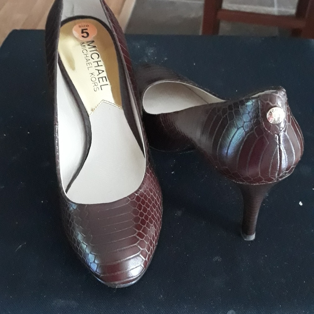 brown Michael Kors pumps - Picture 1 of 1